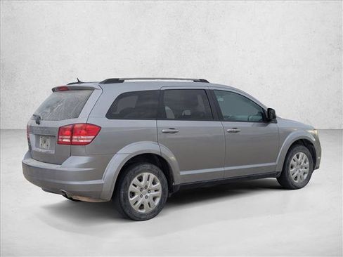 Used 2017 Dodge Journey SE image 5