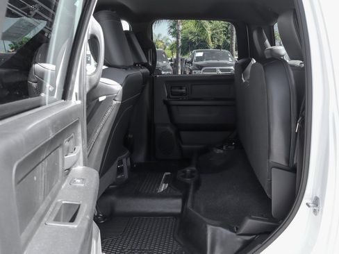 Used 2024 RAM 2500 Tradesman w/ Chrome Appearance Group image 36