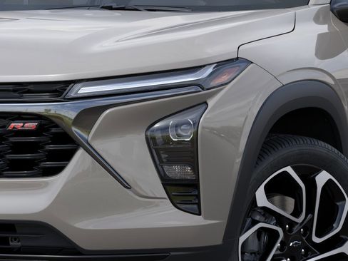 New 2026 Chevrolet Trax RS w/ Sunroof Package image 39