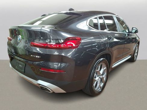 Used 2025 BMW X4 xDrive30i image 4
