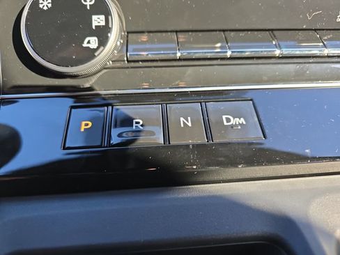 New 2026 Nissan Armada SL w/ Captain's Chari Seat Package image 33