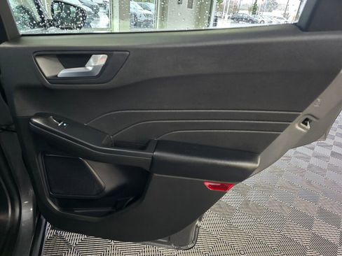 Used 2024 Ford Escape Platinum image 41