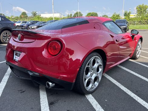 Used 2016 Alfa Romeo 4C Coupe w/ Coupe Track Package 1 RWD image 9
