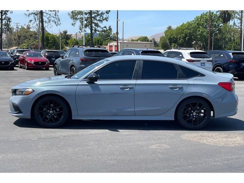 Used 2023 Honda Civic Sport image 2