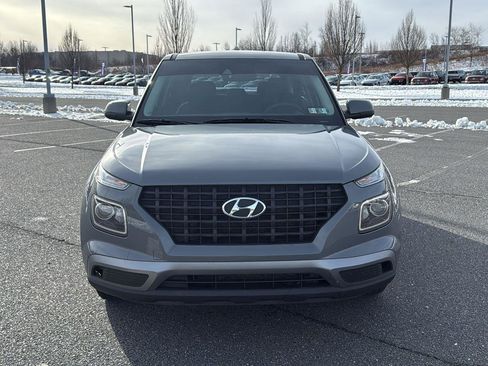 Used 2021 Hyundai Venue SE image 15