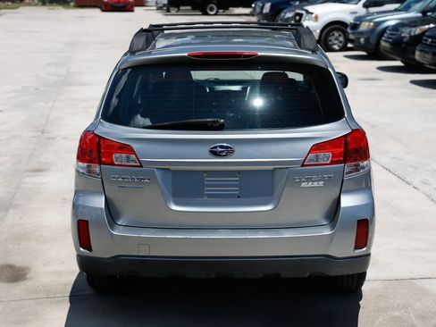 Used 2011 Subaru Outback 2.5i AWD/4WD image 6