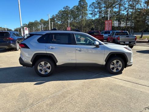 New 2025 Toyota RAV4 XLE image 8