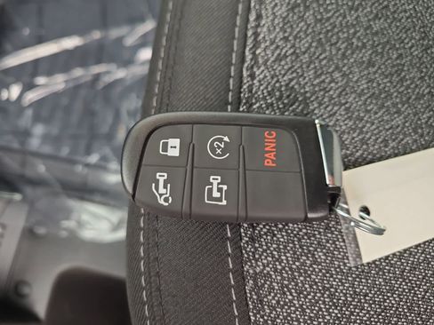 New 2026 RAM ProMaster 3500 w/ Premium Convenience Group image 28