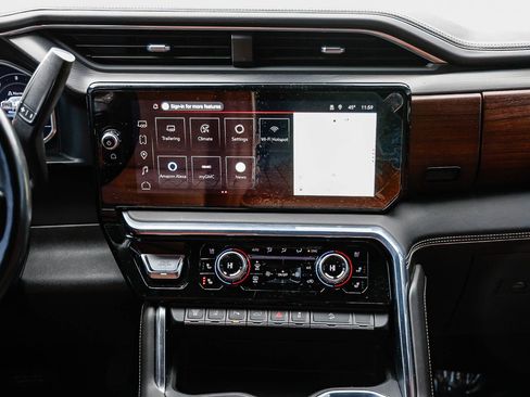 Used 2024 GMC Sierra 2500 Denali Ultimate w/ Max Trailering Package image 11