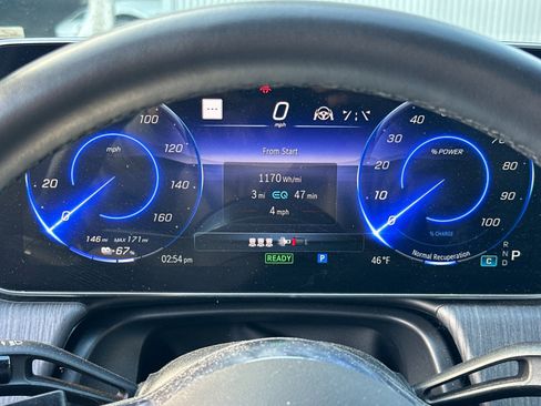 Used 2023 Mercedes-Benz EQE 500 4MATIC Sedan image 24