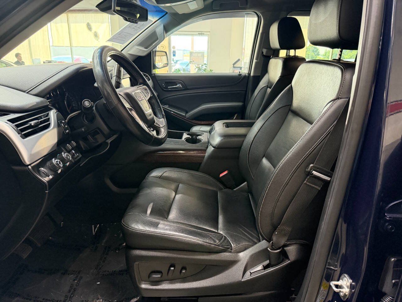 Used 2019 GMC Yukon SLT w/ HD Trailering Package AWD/4WD image 11