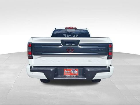 Certified 2025 Nissan Frontier PRO-4X AWD/4WD image 6