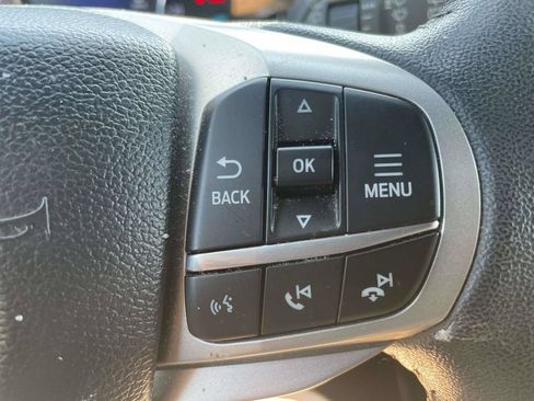 Used 2023 Ford Explorer XLT RWD image 25