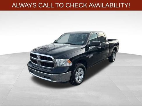 Used 2020 RAM 1500 Classic SLT image 3