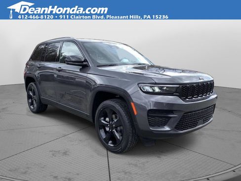 Used 2023 Jeep Grand Cherokee Altitude image 1