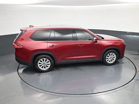 Used 2024 Toyota Grand Highlander XLE image 32