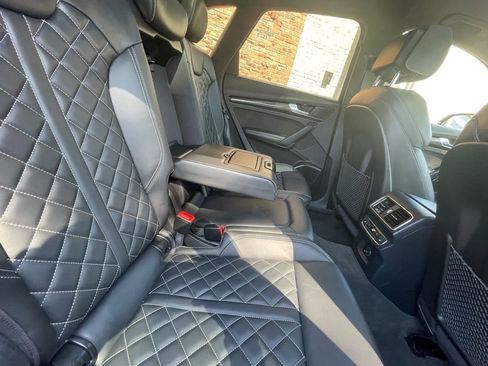 Used 2018 Audi SQ5 Premium Plus w/ S Sport Package image 32