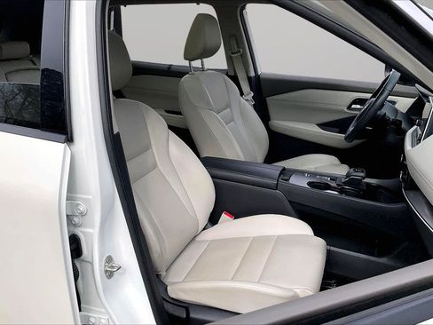 Used 2021 Nissan Rogue SV w/ Premium Package image 24