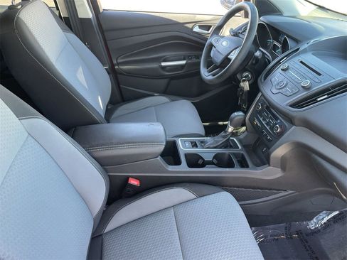 Used 2017 Ford Escape SE image 11