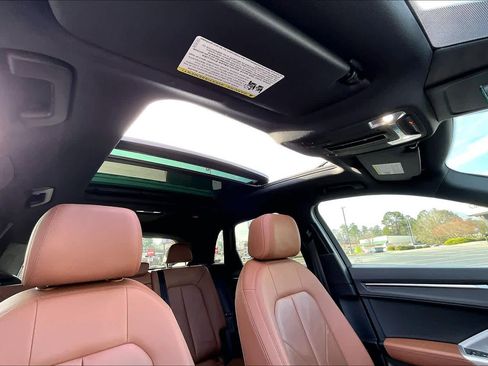 Used 2022 Audi Q3 2.0T Premium image 14