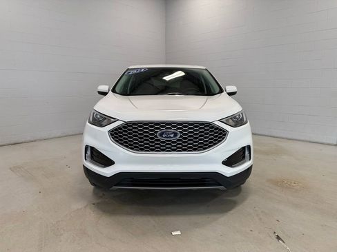 Used 2024 Ford Edge SEL w/ Convenience Package AWD/4WD image 2