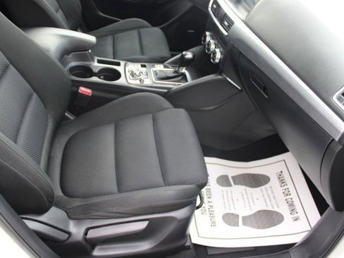 Used 2016 MAZDA CX-5 Touring w/ Touring Technology Package FWD image 17