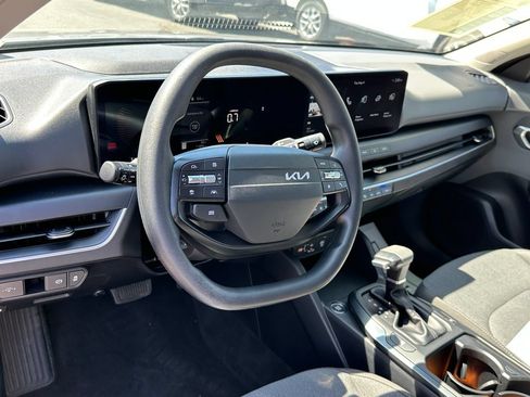 Used 2025 Kia K4 FWD image 19