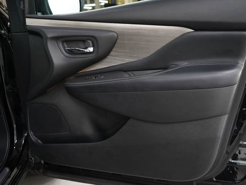 Used 2017 Nissan Murano SL image 10