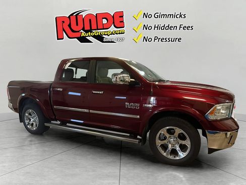 Used 2017 RAM 1500 Laramie w/ Convenience Group AWD/4WD image 8