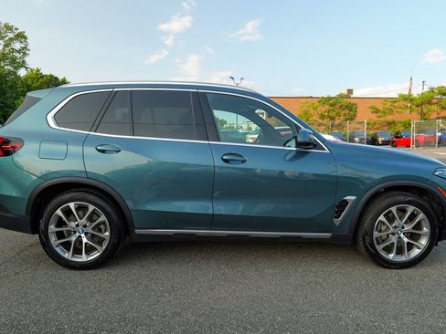 Used 2024 BMW X5 xDrive40i w/ Premium Package AWD/4WD image 8