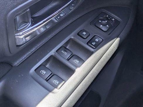 Used 2017 Mitsubishi Outlander ES image 21