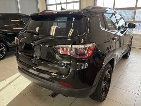 Used 2020 Jeep Compass Latitude image 3