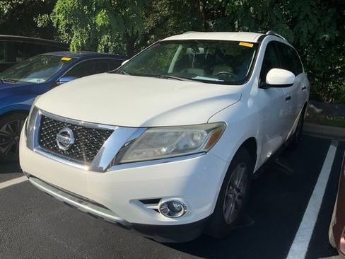 Used 2015 Nissan Pathfinder SV FWD image 11