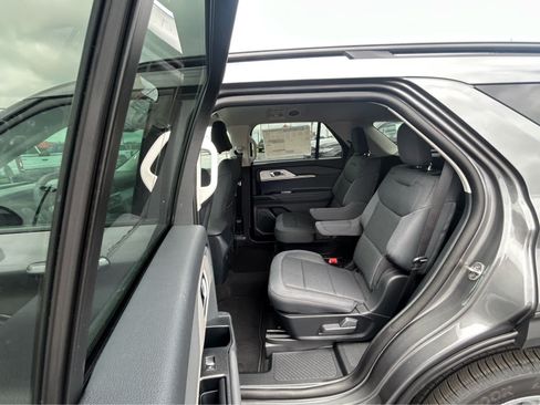 New 2026 Ford Explorer Active AWD/4WD image 10
