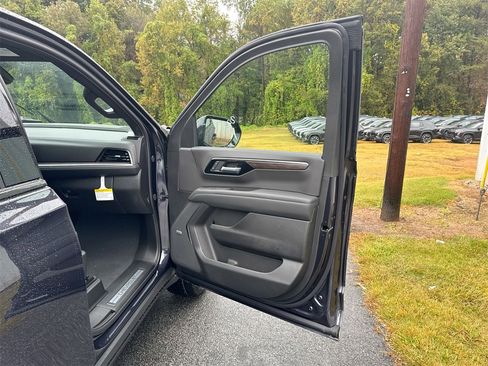 New 2026 Chevrolet Tahoe Z71 w/ Comfort Package image 32