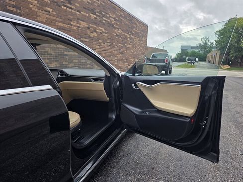 Used 2012 Tesla Model S Signature Performance RWD image 22