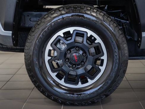 Used 2024 Toyota Tacoma TRD Off-Road w/ TRD Off Road Upgrade Package AWD/4WD image 16
