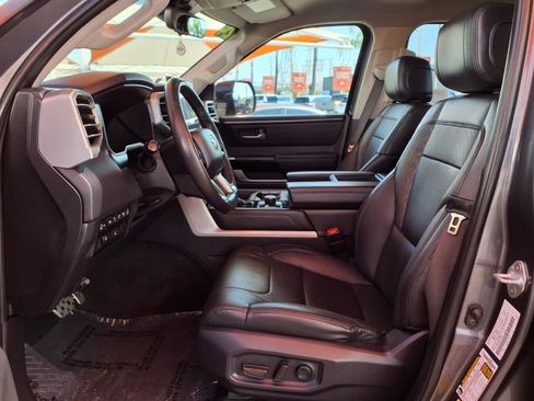 Used 2024 Toyota Tundra Limited w/ TRD Off-Road Package AWD/4WD image 17