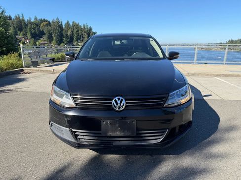 Used 2013 Volkswagen Jetta SE FWD image 1
