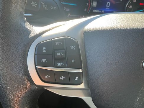 Used 2021 Ford Explorer XLT w/ Equipment Group 202A image 19