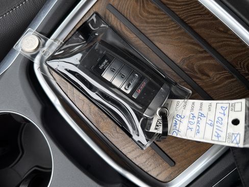 Certified 2019 Acura MDX SH-AWD w/ Technology Package image 37