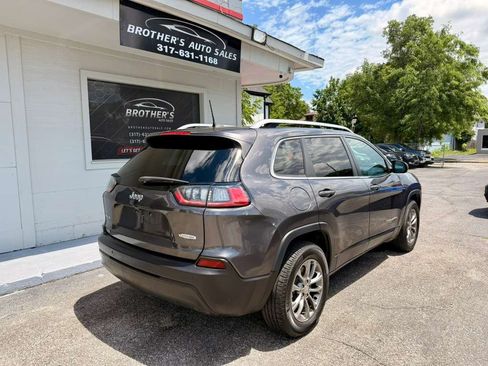 Used 2019 Jeep Cherokee Latitude Plus w/ Comfort/Convenience Group AWD/4WD image 16