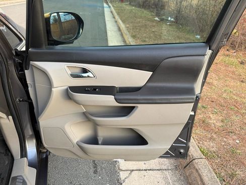 Used 2014 Honda Odyssey Touring image 26