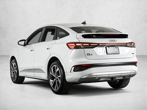 Certified 2023 Audi Q4 e-tron Prestige image 8