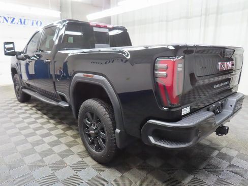Used 2025 GMC Sierra 2500 AT4 w/ AT4 Premium Plus Package image 5