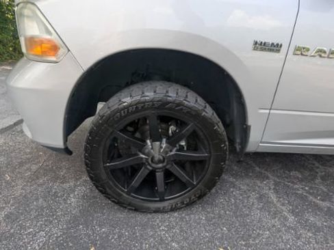Used 2012 RAM 1500 Express AWD/4WD image 9
