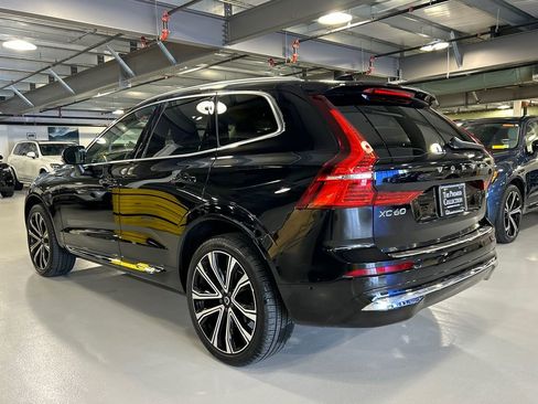 Certified 2023 Volvo XC60 B5 Ultimate w/ Climate Package AWD/4WD image 4