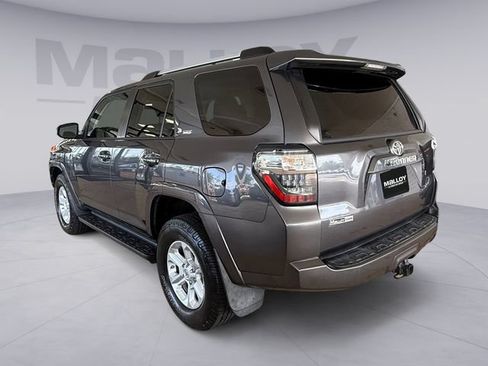 Used 2020 Toyota 4Runner SR5 Premium w/ Moonroof Package AWD/4WD image 3