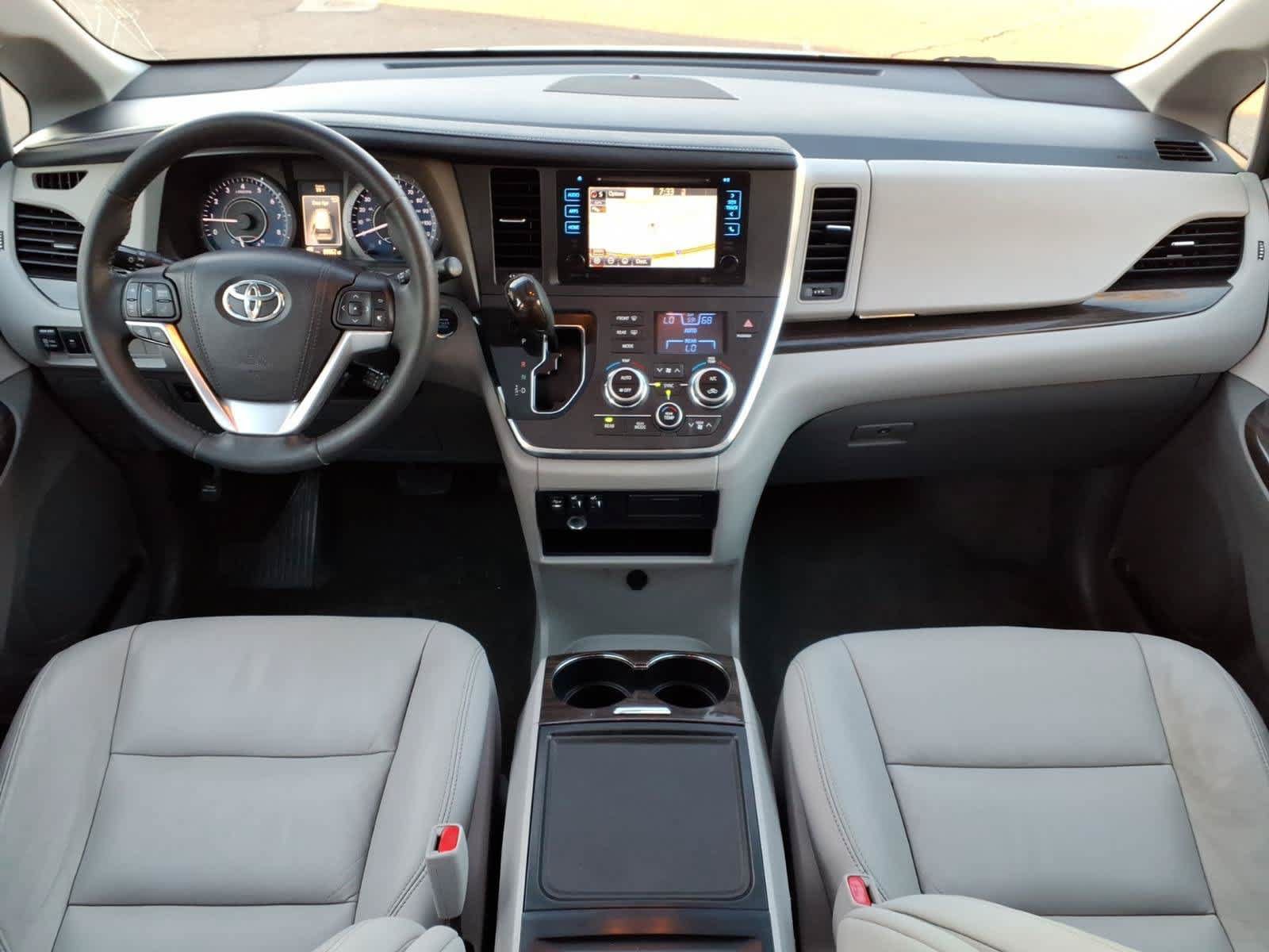 Used 2015 Toyota Sienna XLE w/ XLE Navigation Package FWD image 10