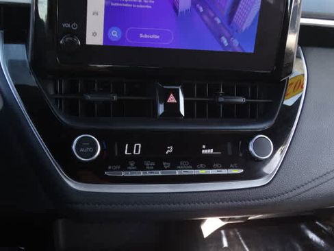 Used 2024 Toyota Corolla SE image 31